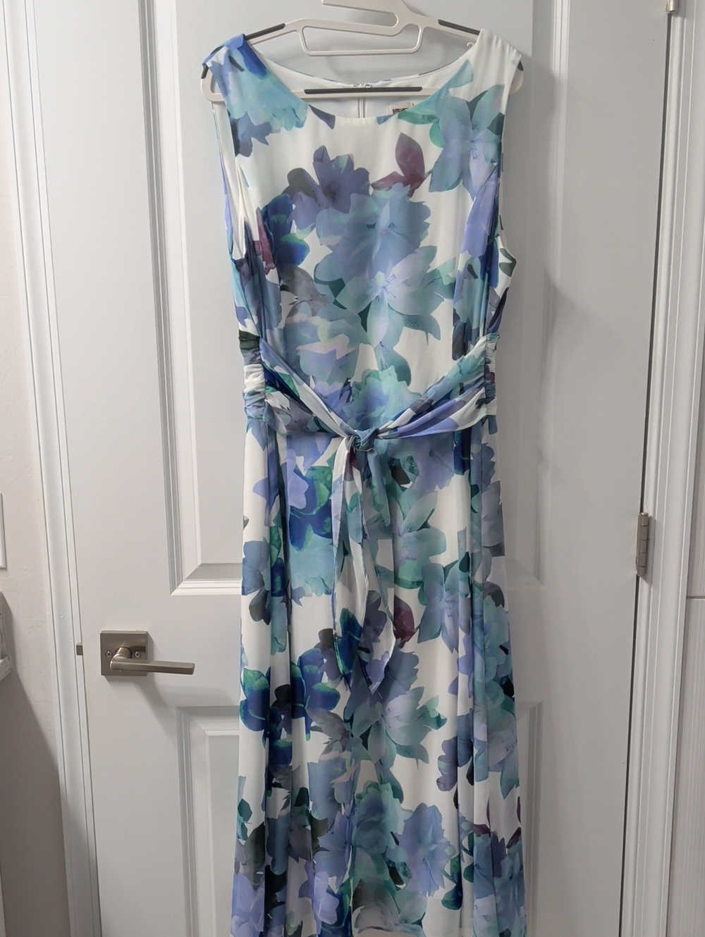Anne Klein Sleeveless Floral Midi Dress in Blue and Teal